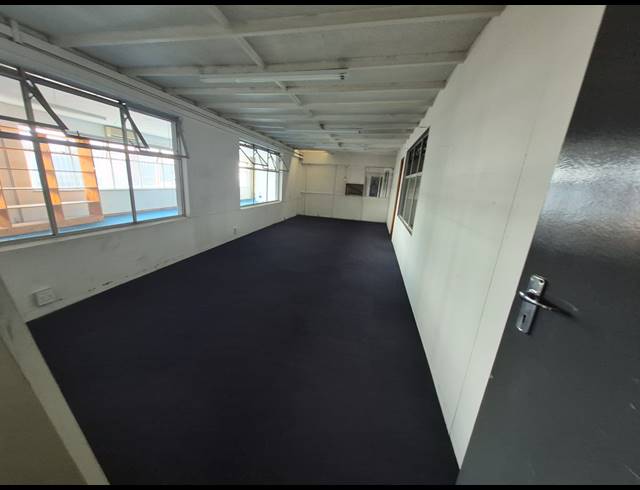 2,200M² WAREHOUSE TO LET IN DENVER